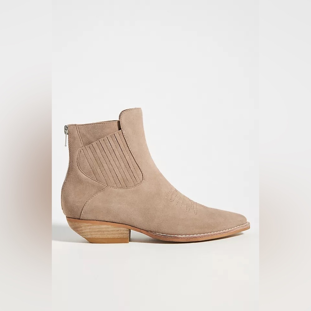 Nwot Silent D Puly Suede Boots Taupe Tan Size 38/… - image 1